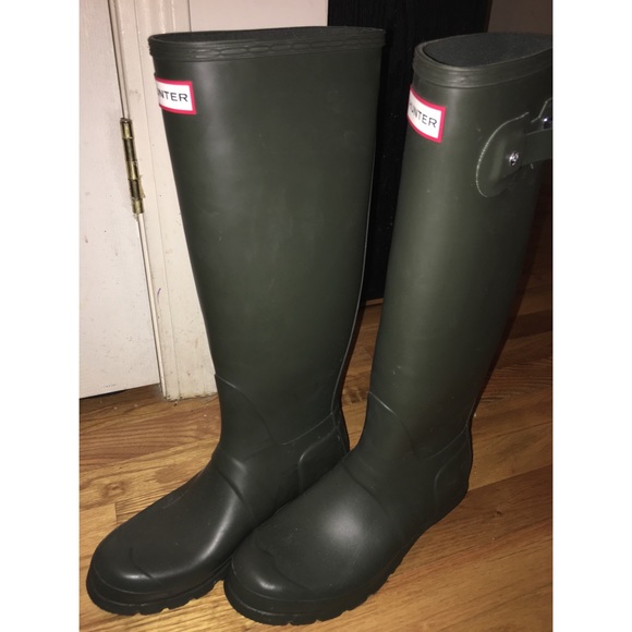 BRAND NEW Hunter Boots - Picture 1 of 5